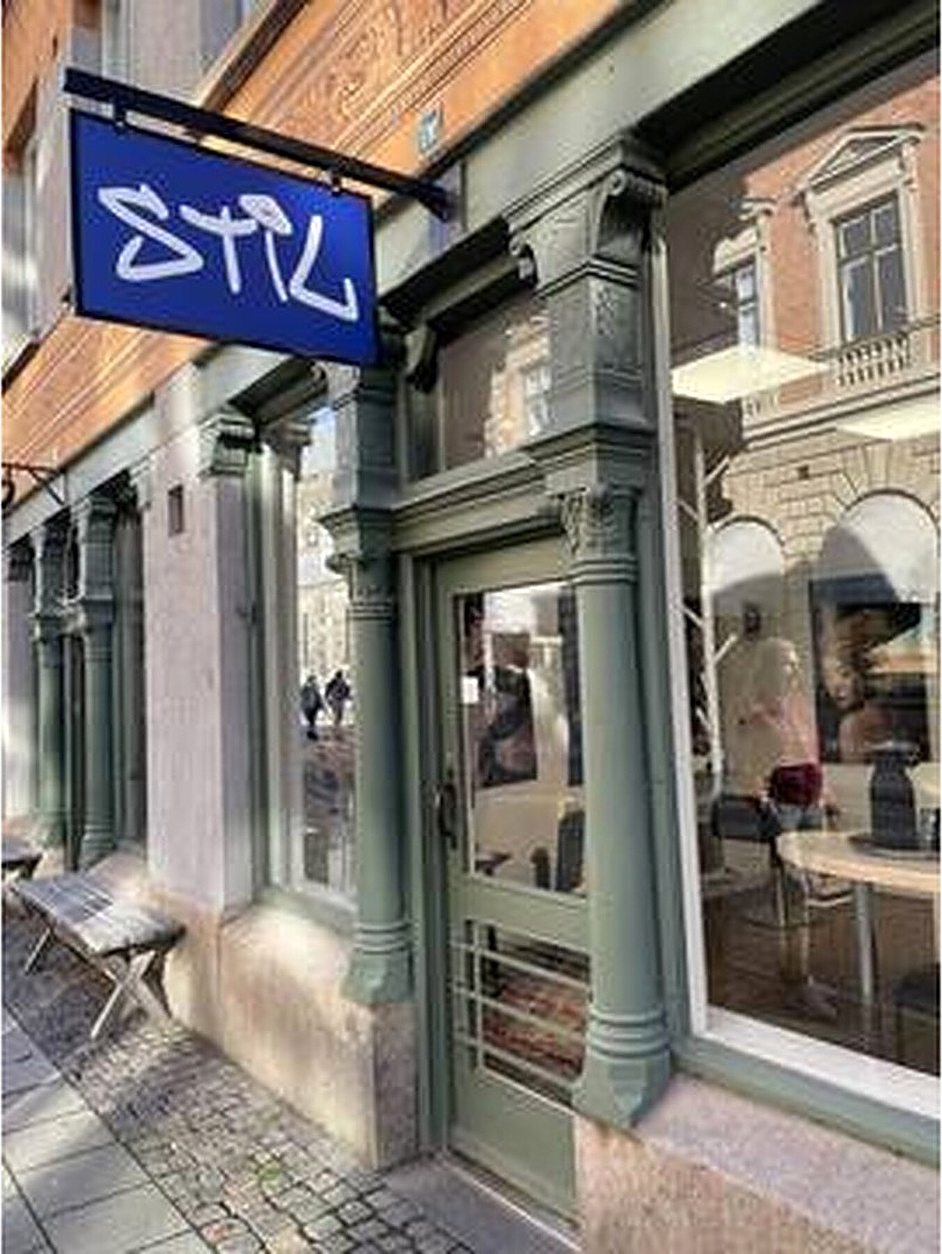 Stil i Lund — entrén på Klostergatan 1 i Lund